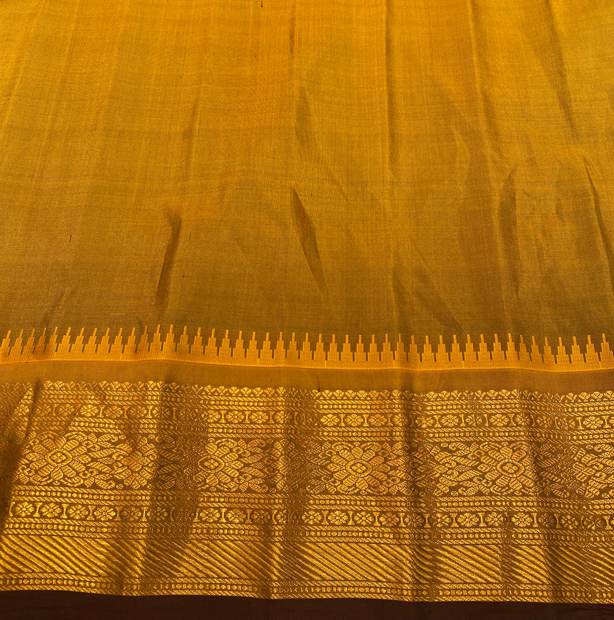 Golden Gadwal Silk Sarees With Unstiched Blouse