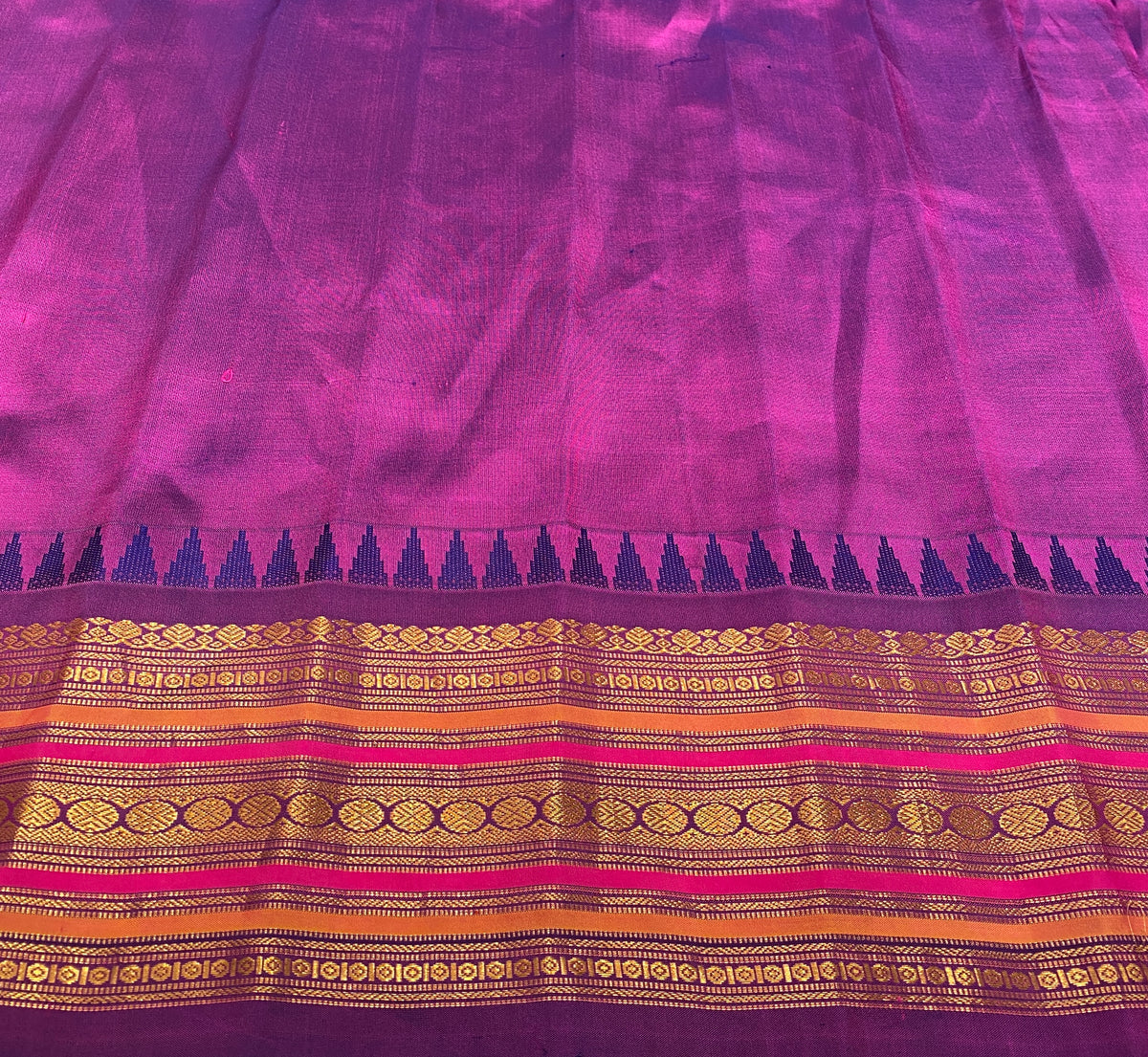 Off-White Gadwal Silk Sarees With Unstiched Blouse