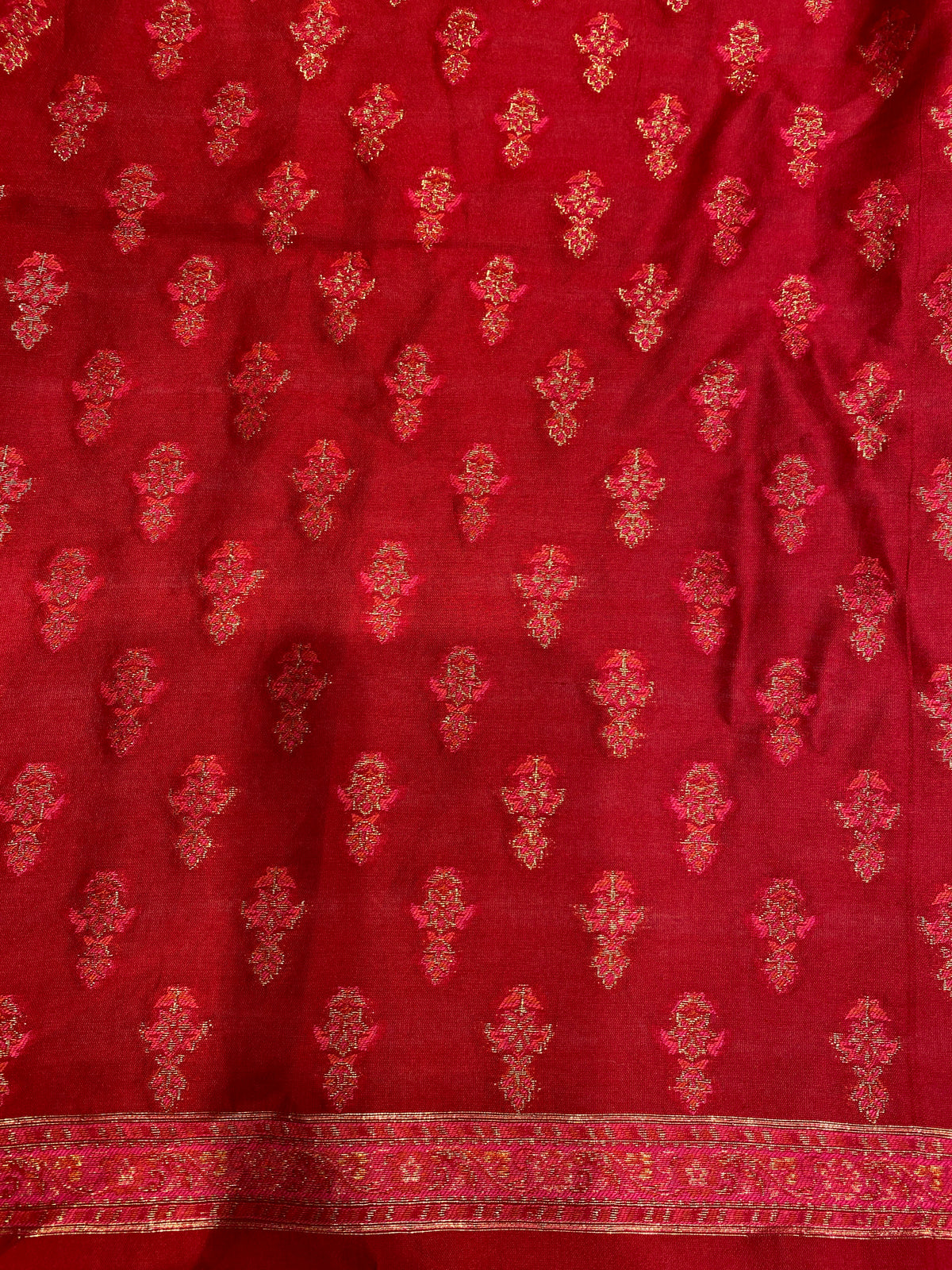 Red Pure Kani Handloom Silk Saree With Unstiched Jamewar Woven Blouse