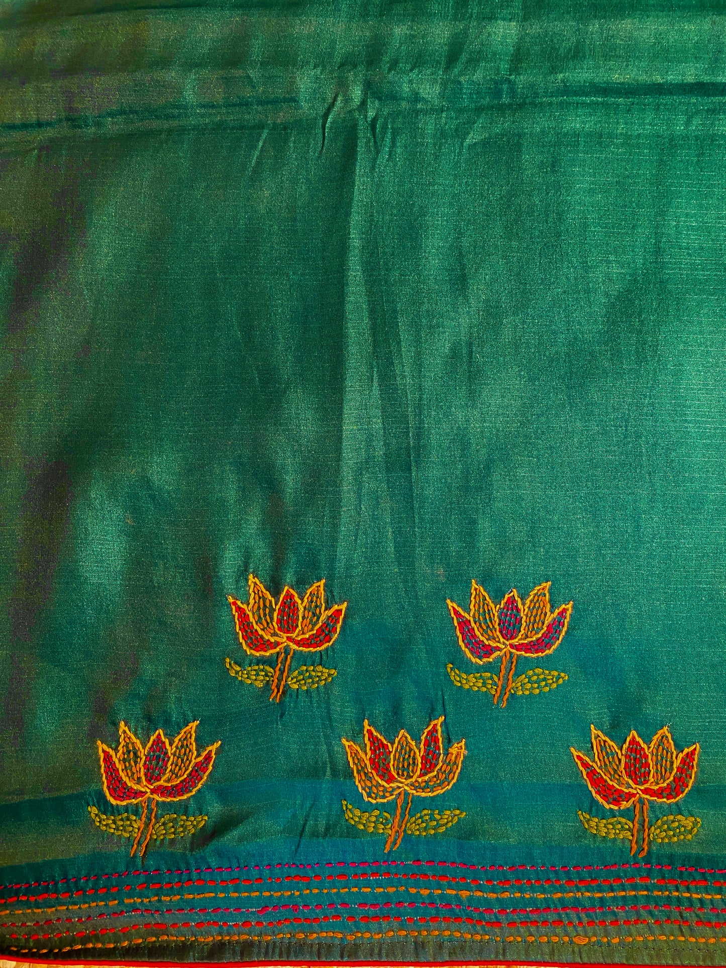 Deep Green Semi Munga Silk French Knot Hand Embroidery Work Saree, With Unstiched Blouse