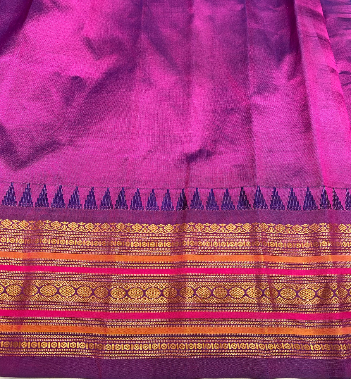 Off-White Gadwal Silk Sarees With Unstiched Blouse
