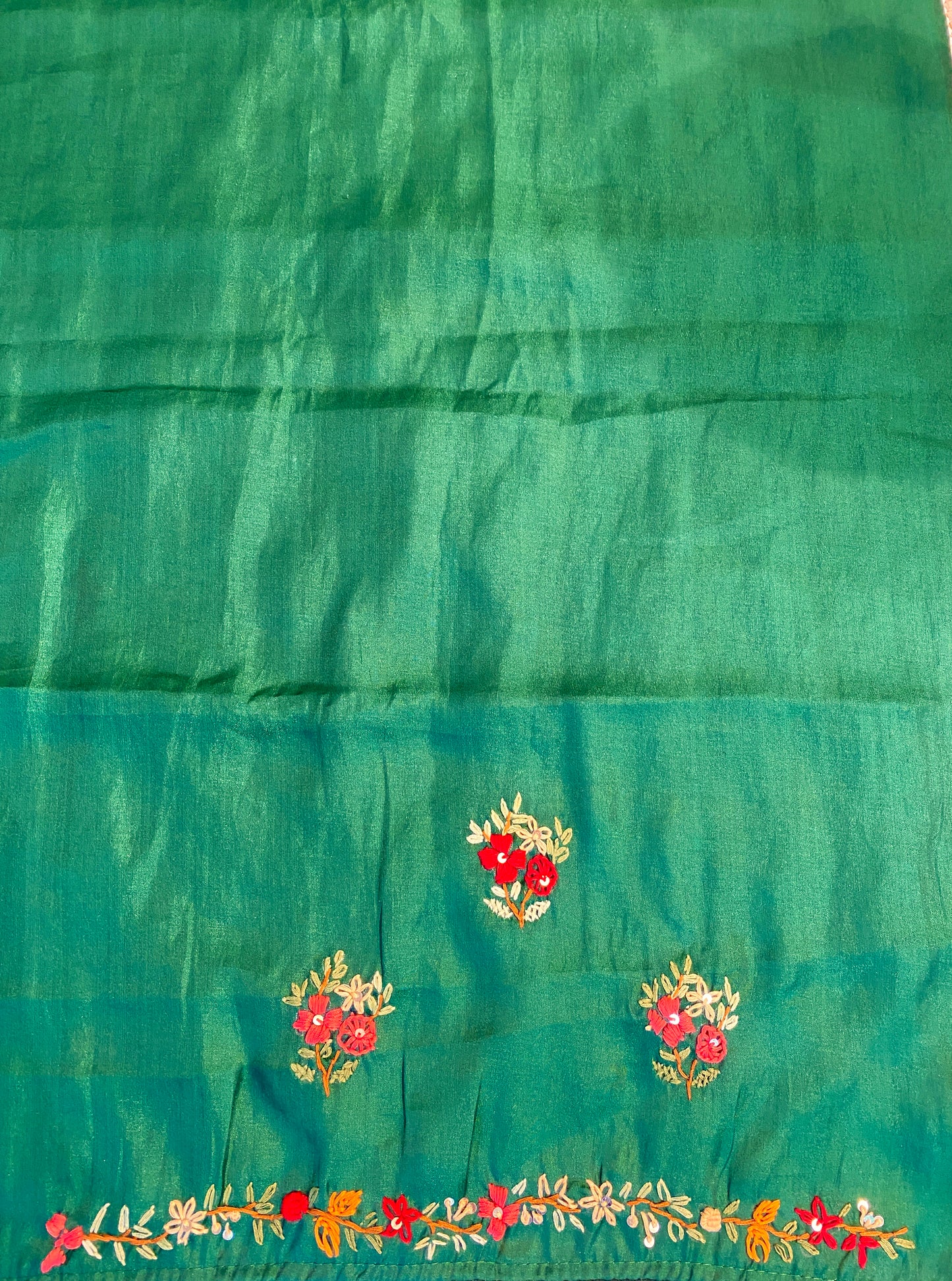 Deep Green Semi Munga Silk French Knot Hand Embroidery Work Saree, With Unstiched Blouse