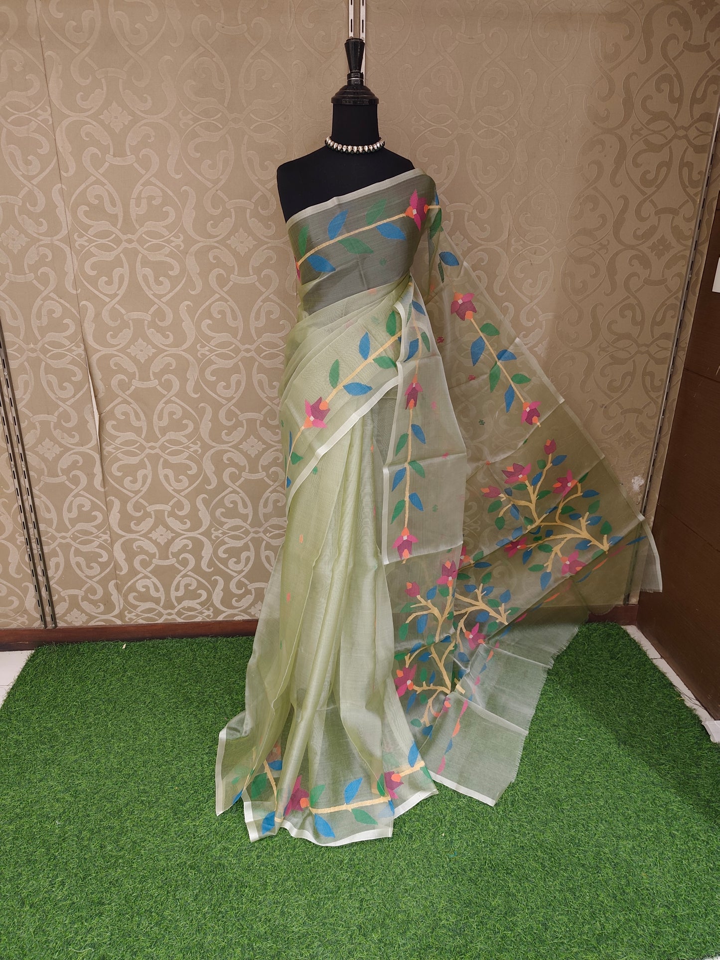 Light Pista Green Muslin Dhakai Saree, Without Blouse