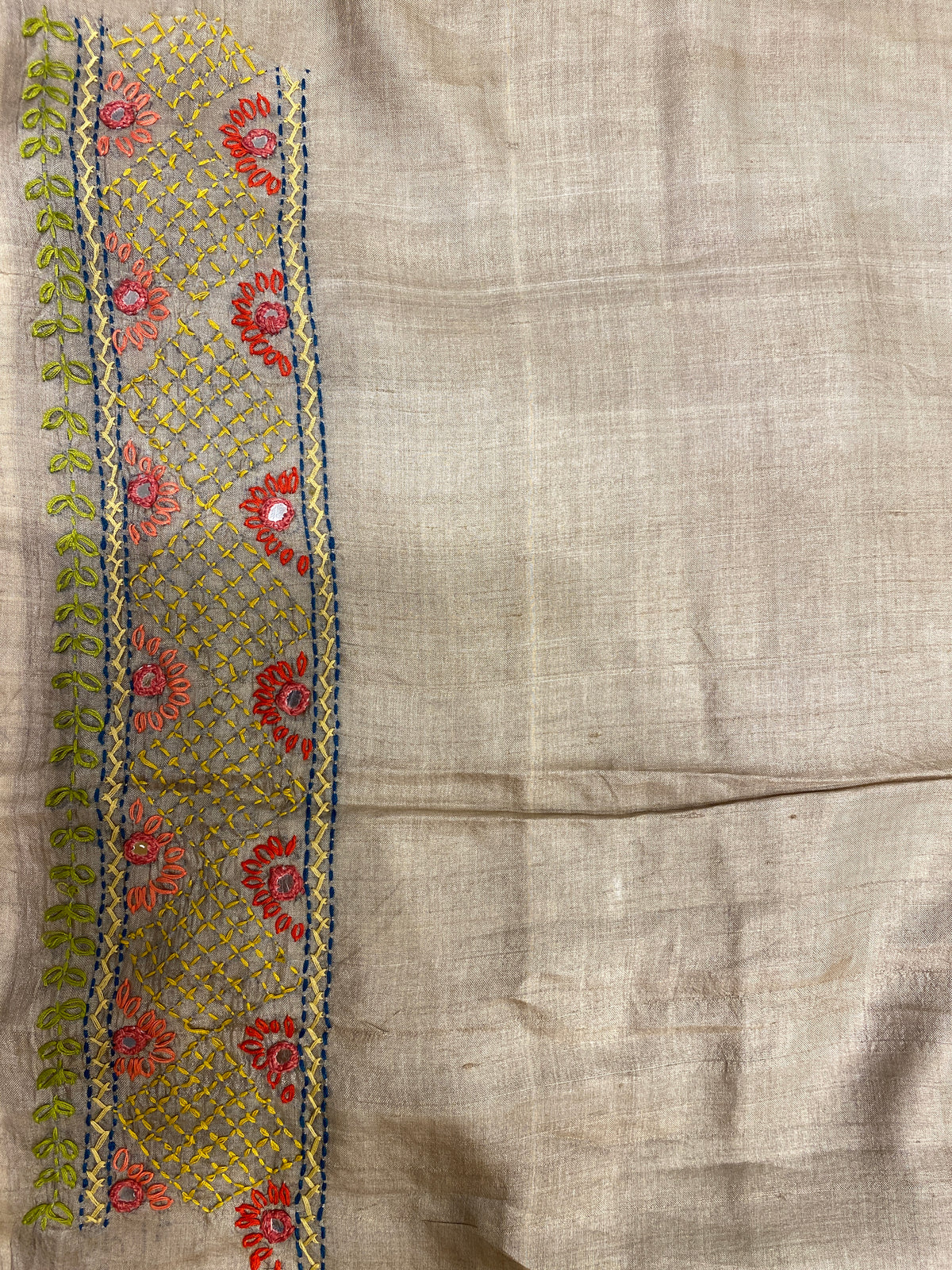 Off-White Tussar Hand Embroidery Saree, With Unstitched Blouse