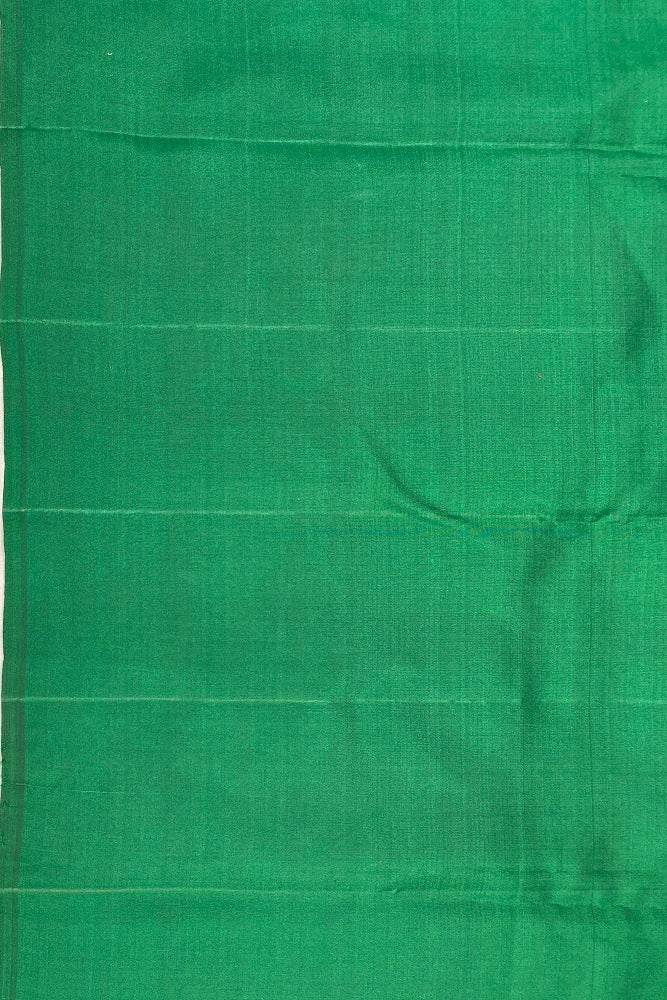 Magenta Pure Kanjeevaram Silk Saree Without Border With Blouse