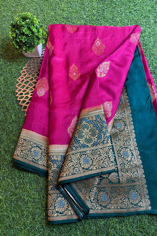 Magenta Pink Munga Patola Silk Saree With Blouse Piece