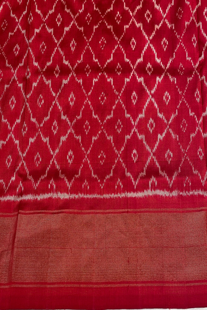 Red & Multi Pochampally Ikat Silk Saree, White Colour Weaving With Unstiched Blouse