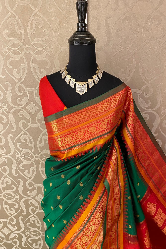 Green Gadwal Silk Saree With Contrast Blouse