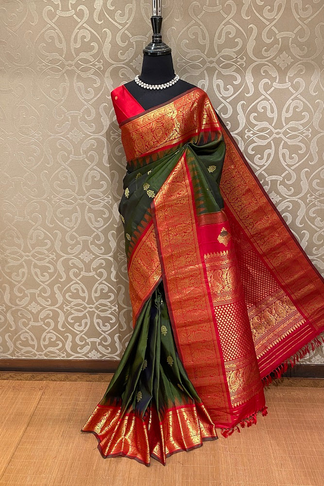 Moss Green Gadwal Silk Saree With Contrast Blouse