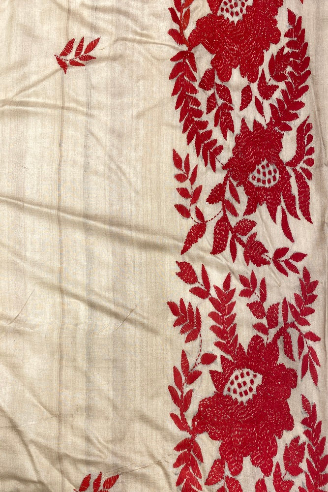 Offwhite Red Pure Tussar Bengal Kantha Stitch Saree, With Unstitched Blouse.