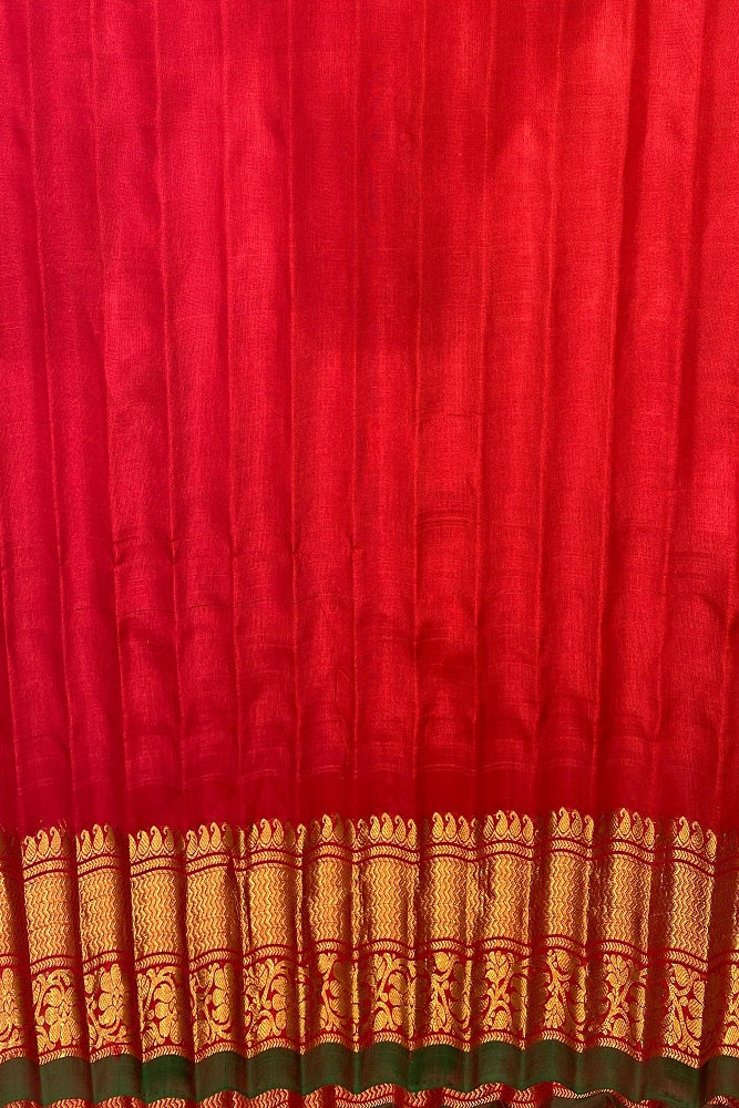 Offwhite Gadwal Silk Saree With Unstiched Contrast Blouse