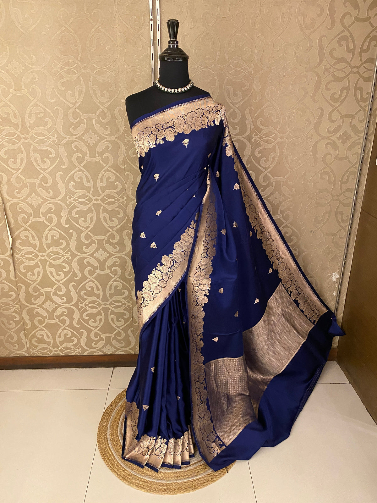 Navy Blue Mashru Silk Banarasi Handloom Saree, With Unstiched Blouse