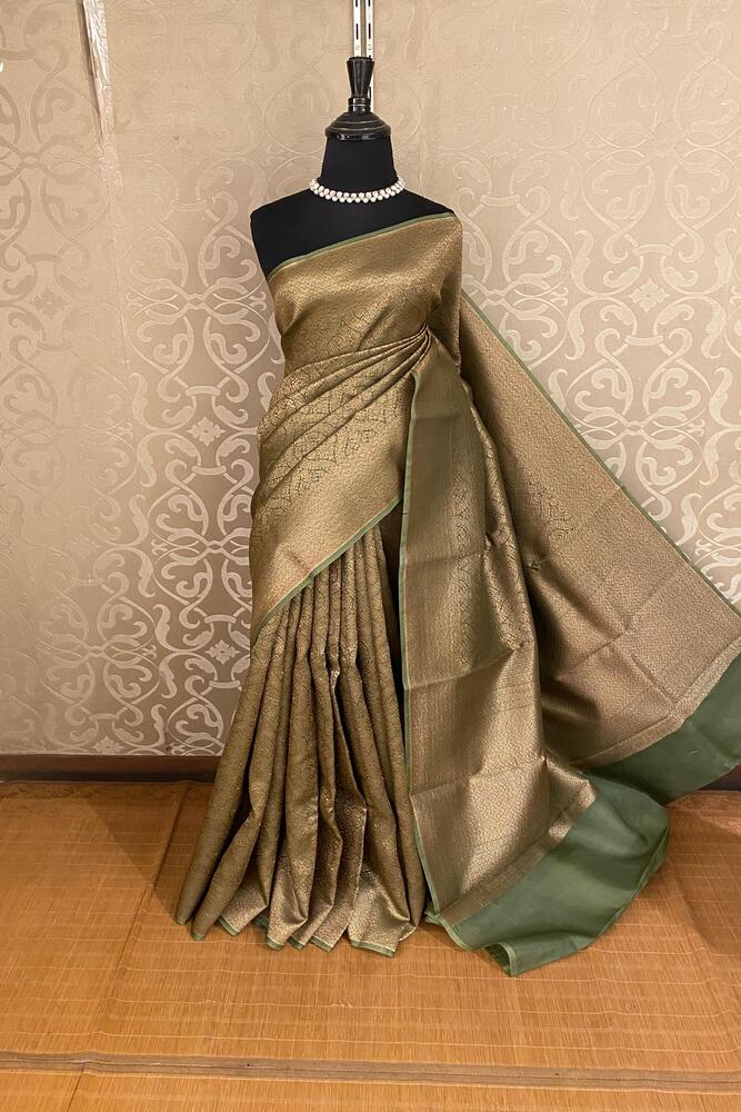 Green Brocade Kora Banarasi Silk Saree, With Unstiched Blouse