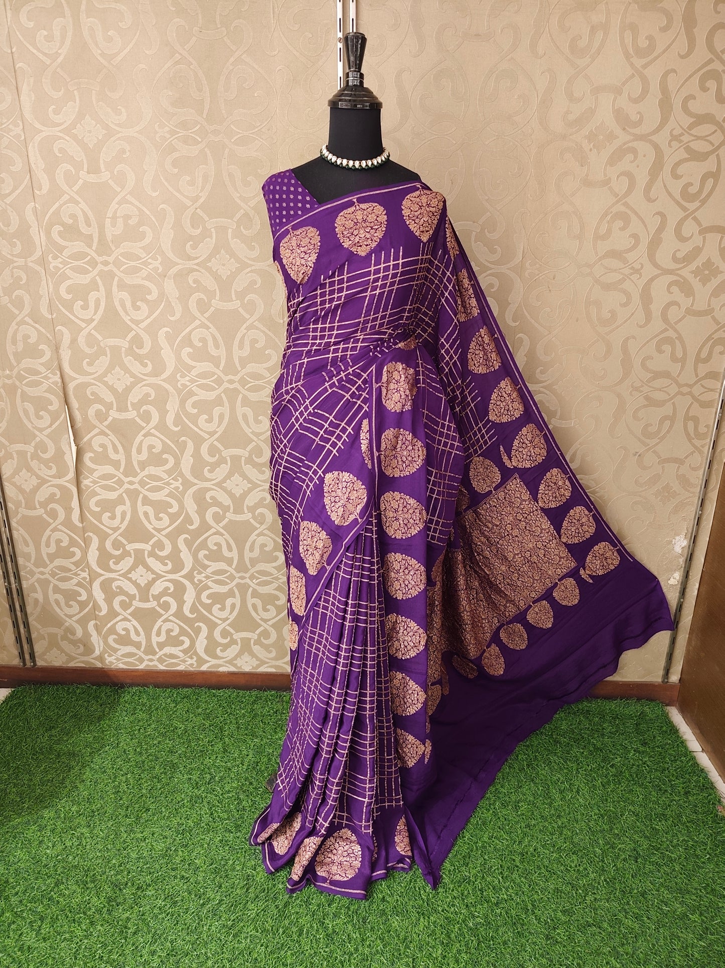 Purple Mysore Crepe Silk Banarasi Saree, With Unstiched Blouse