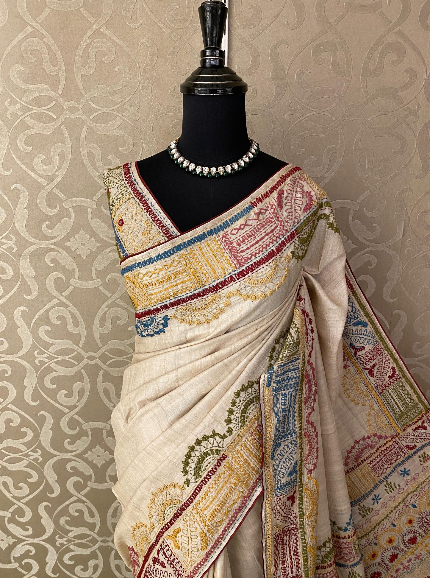 Offwhite Tussar Lambani Embroidery Saree, With Unstitched Blouse