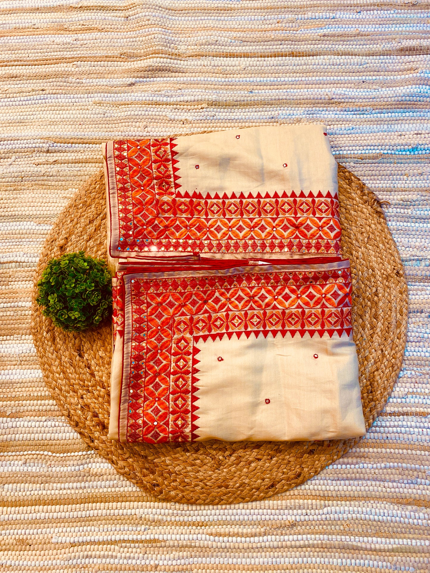 Off-White Semi Munga Silk Cross Stitch Embroidery Work Saree, With Unstiched Blouse