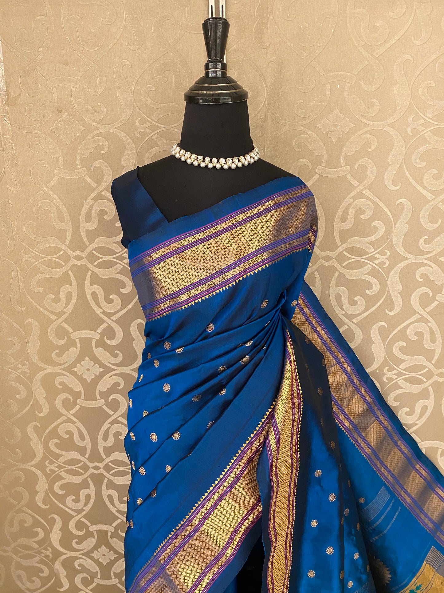 Indigo Blue Gadwal Silk Sarees With Unstiched Blouse