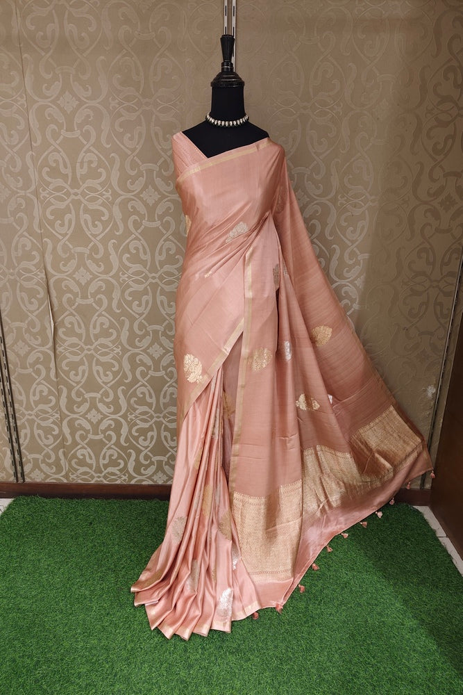 Peach Mashru Silk Banarasi Handloom Saree, With Unstiched Blouse