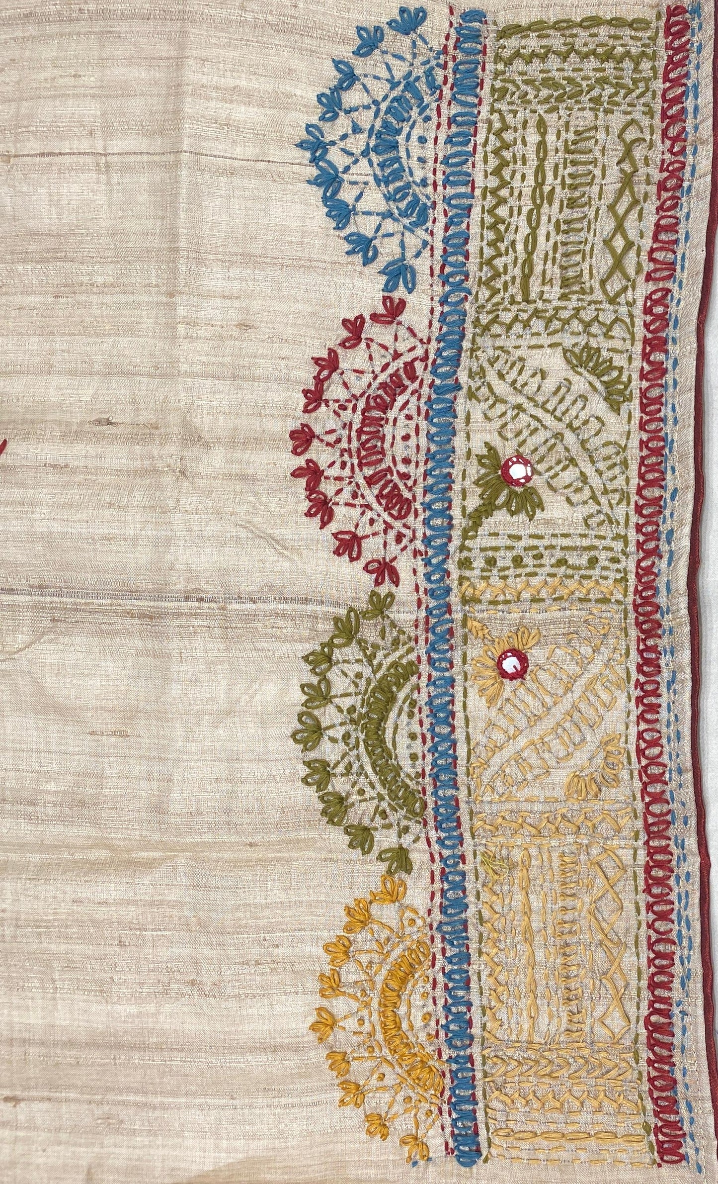 Offwhite Tussar Lambani Embroidery Saree, With Unstitched Blouse