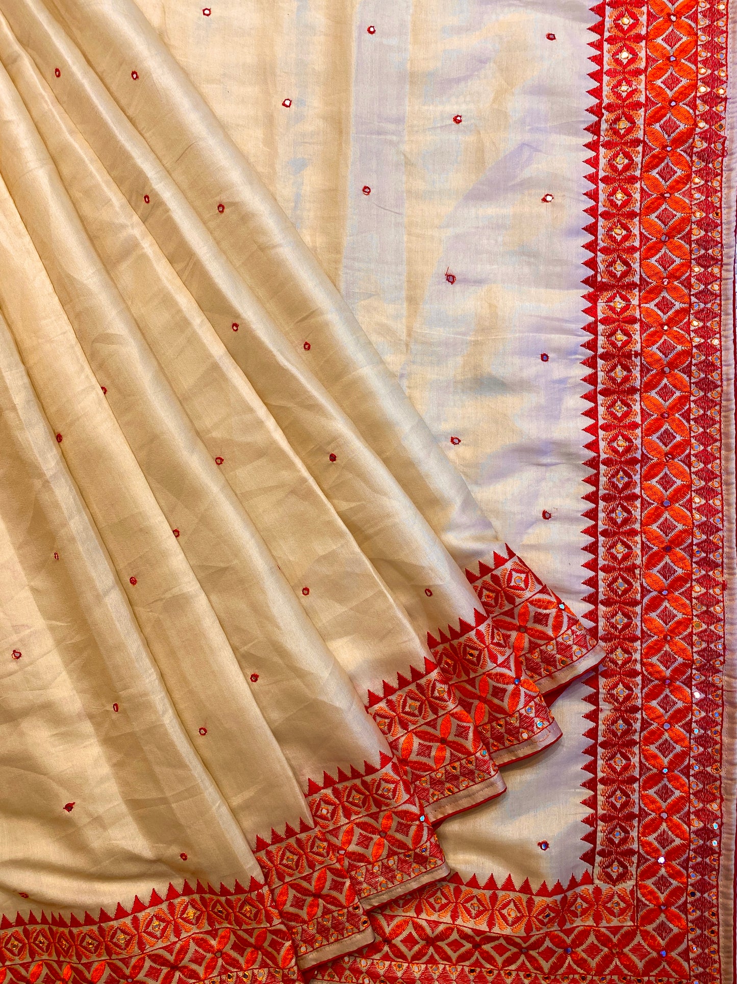 Off-White Semi Munga Silk Cross Stitch Embroidery Work Saree, With Unstiched Blouse