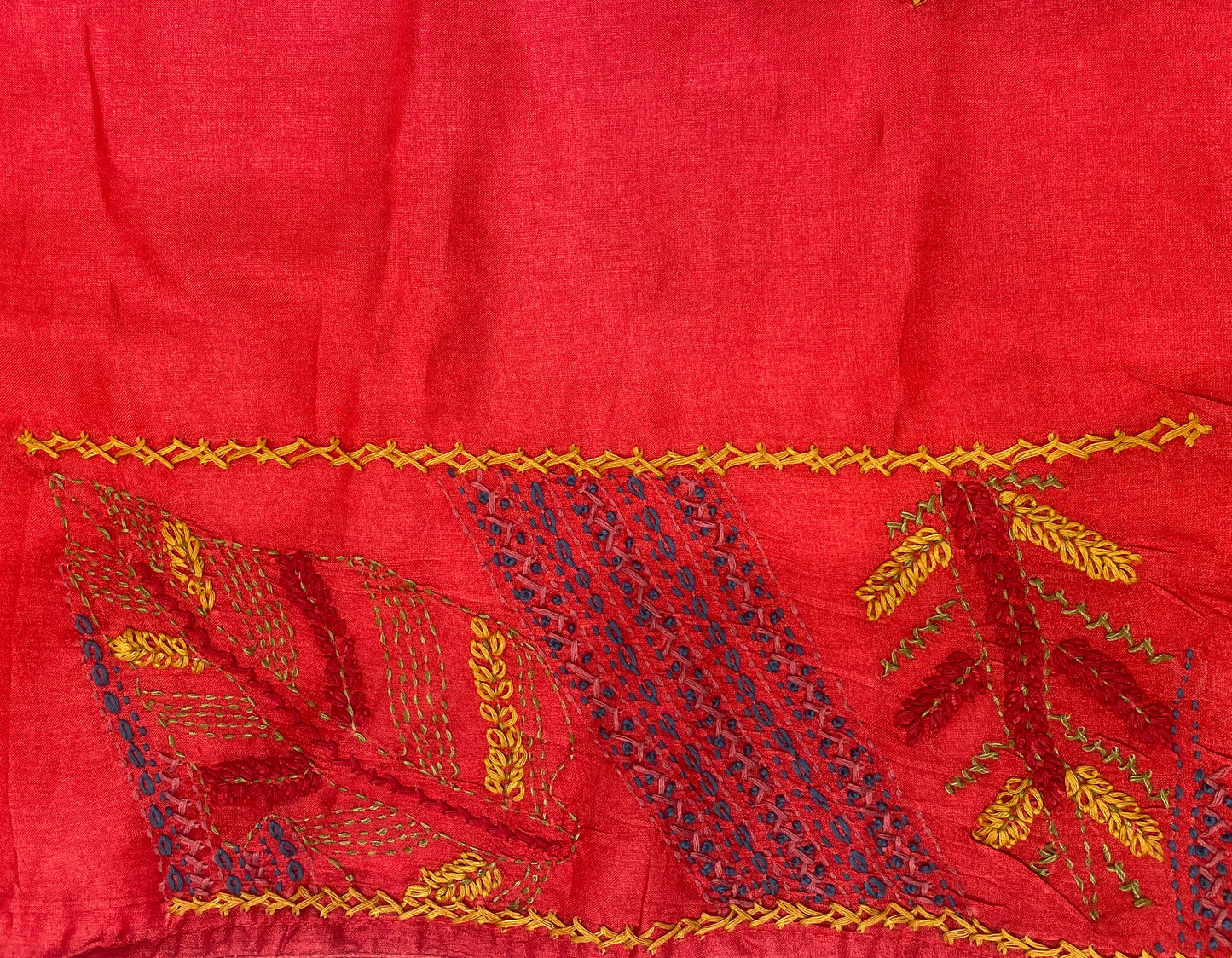 Red Tussar Embroidery Saree With Lambani Work Border, With Unstitched Blouse