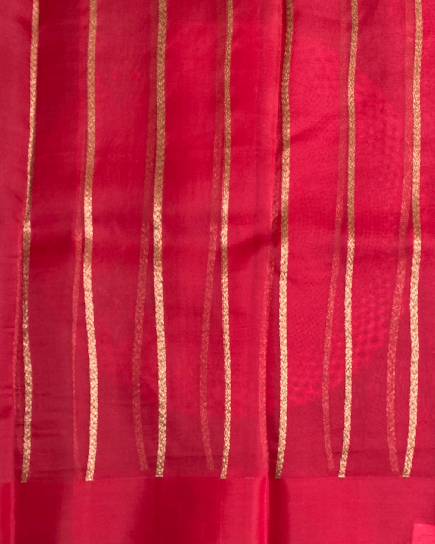 Rani Kora Banarasi Silk Saree, With Unstiched Blouse