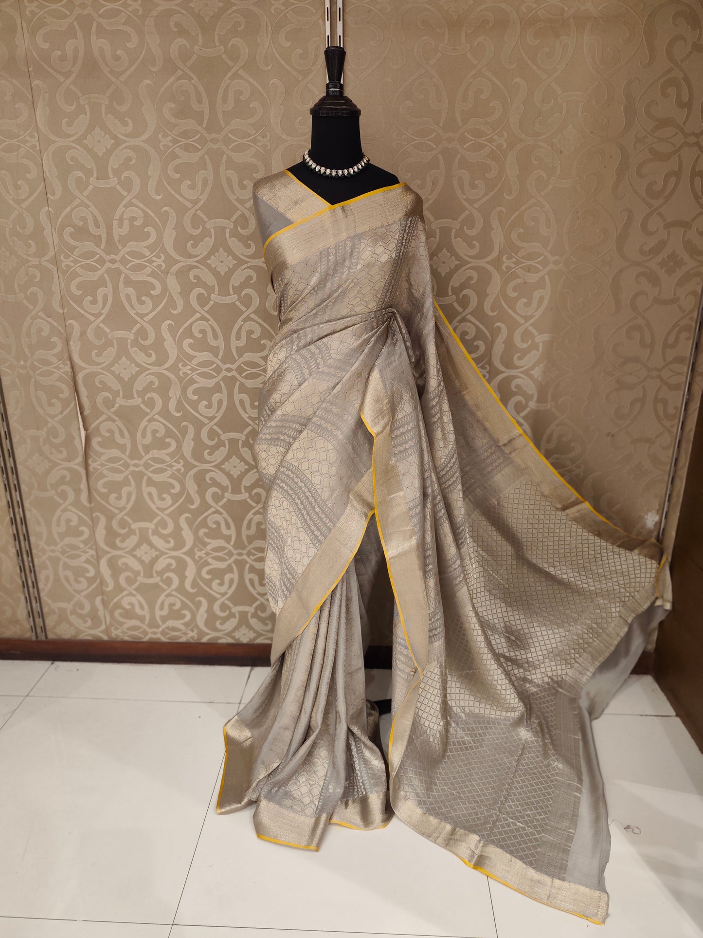 Grey Mysore Crepe Silk Banarasi Saree, With Unstiched Blouse