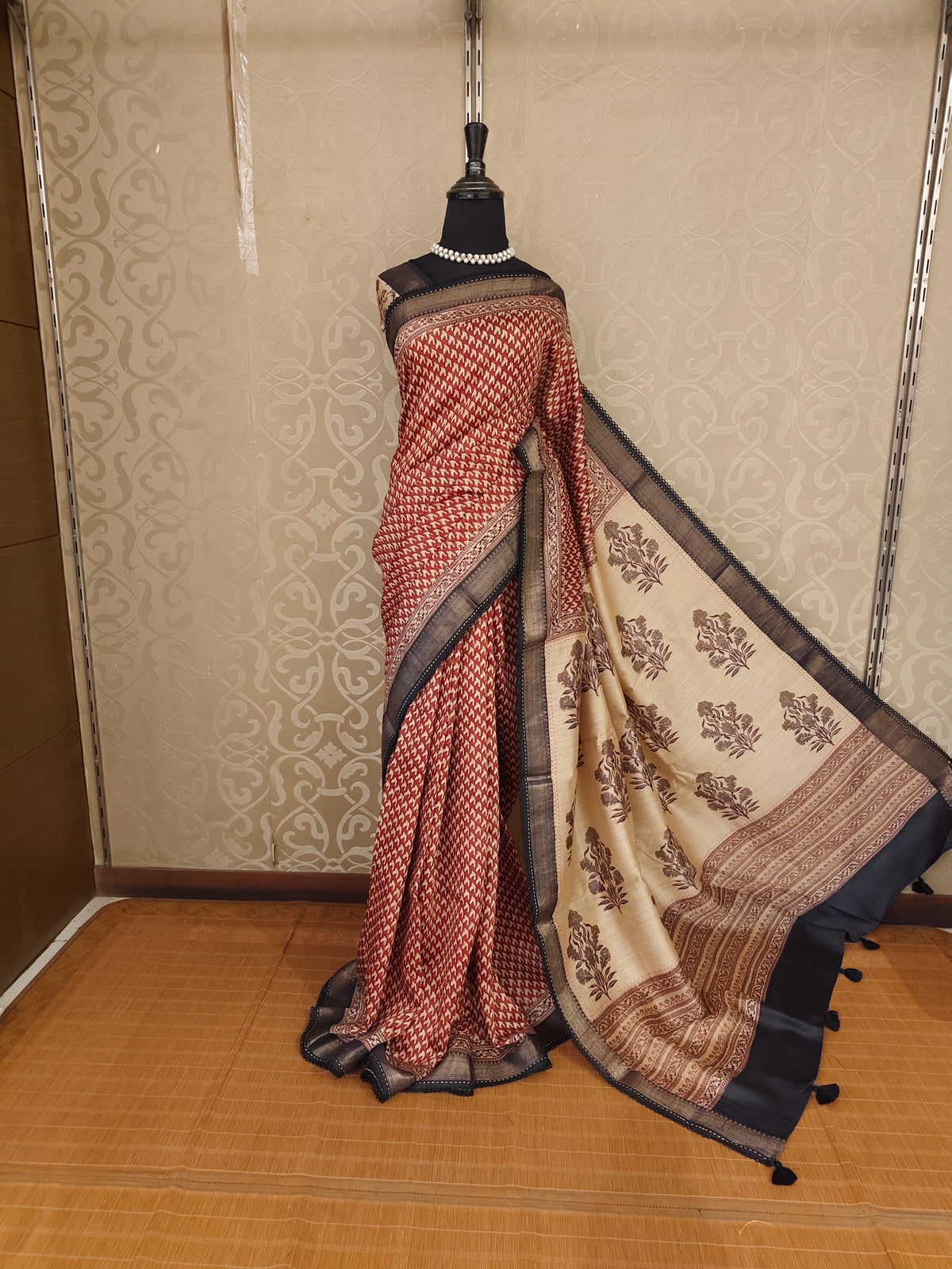 Maroon Munga Silk Printed Saree With Kantha Work, With Unstich Blouse