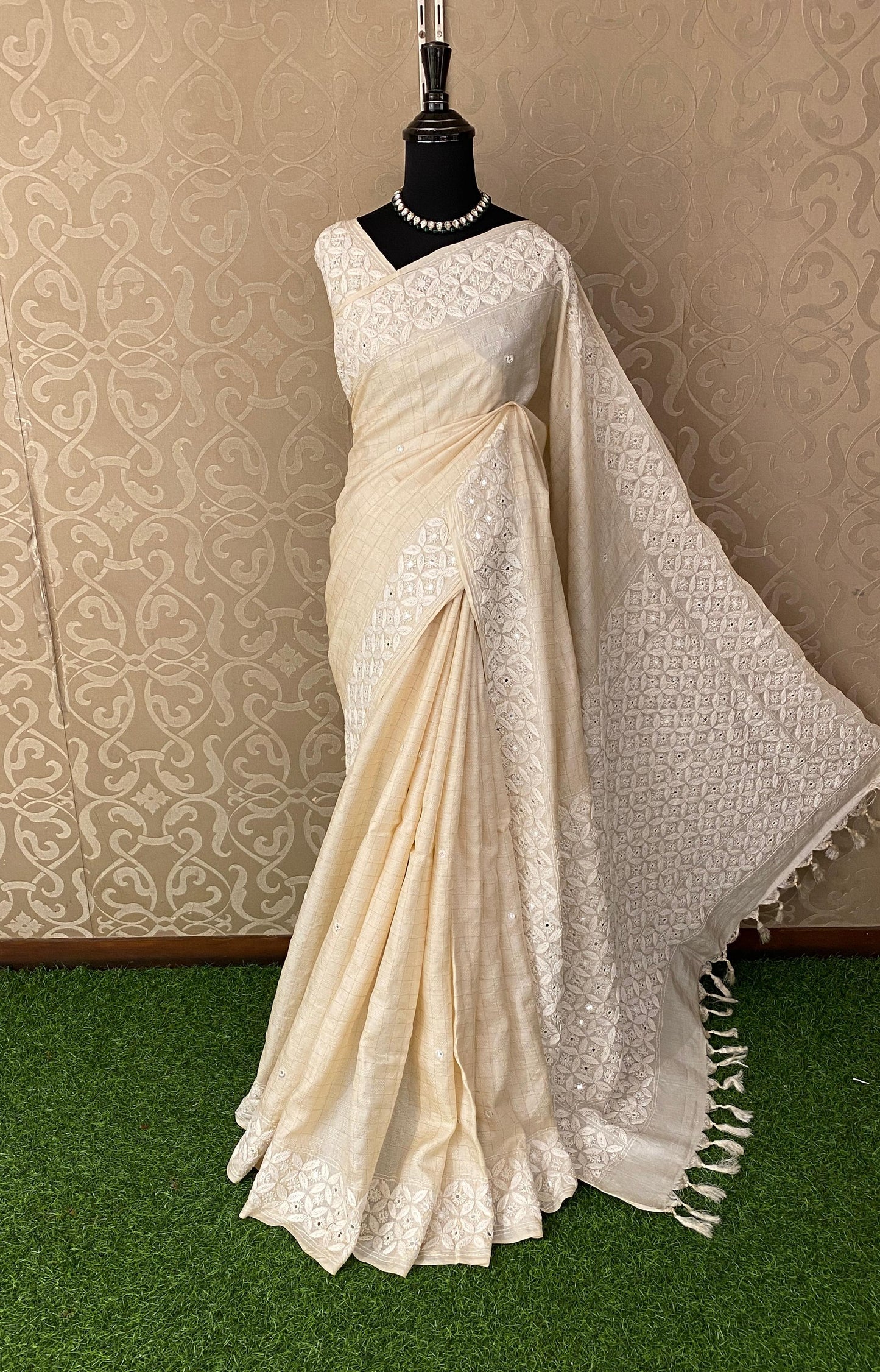Offwhite Tussar Lambani Embroidery Saree, With Unstitched Blouse