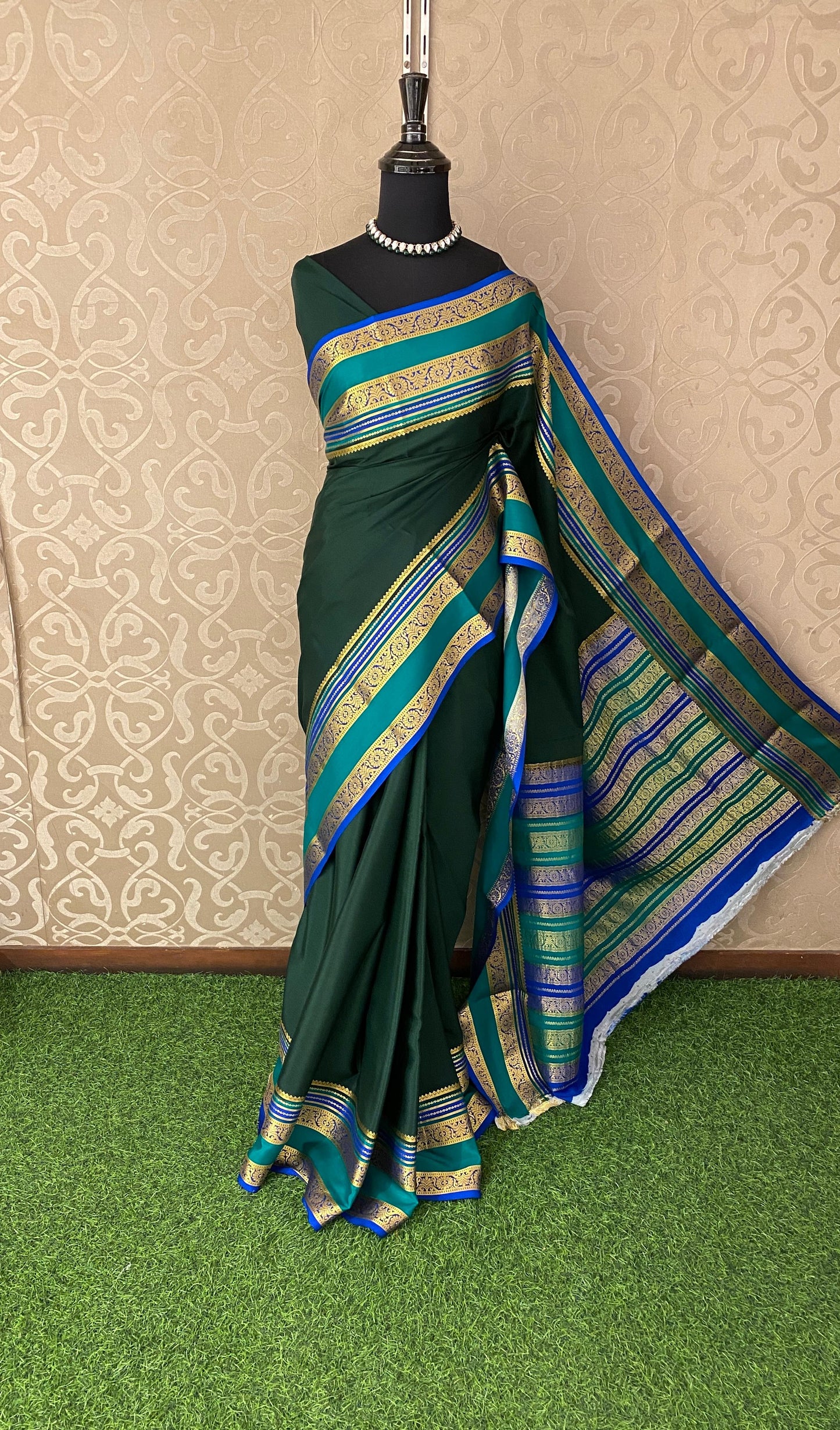 Deep Forest Green Mysore Crepe Banarasi Silk Saree With Unstiched Blouse