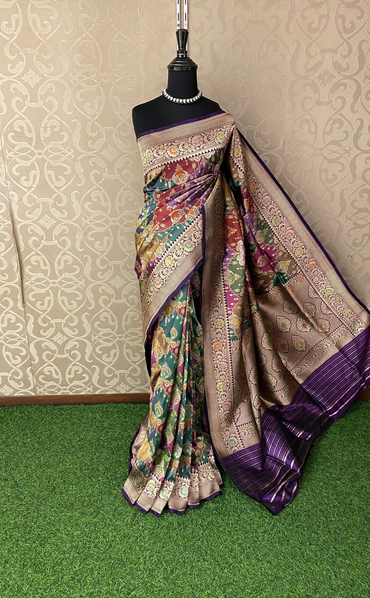 Multi Kadiyal Banarasi Rangkat Design Saree, With Unstiched Blouse
