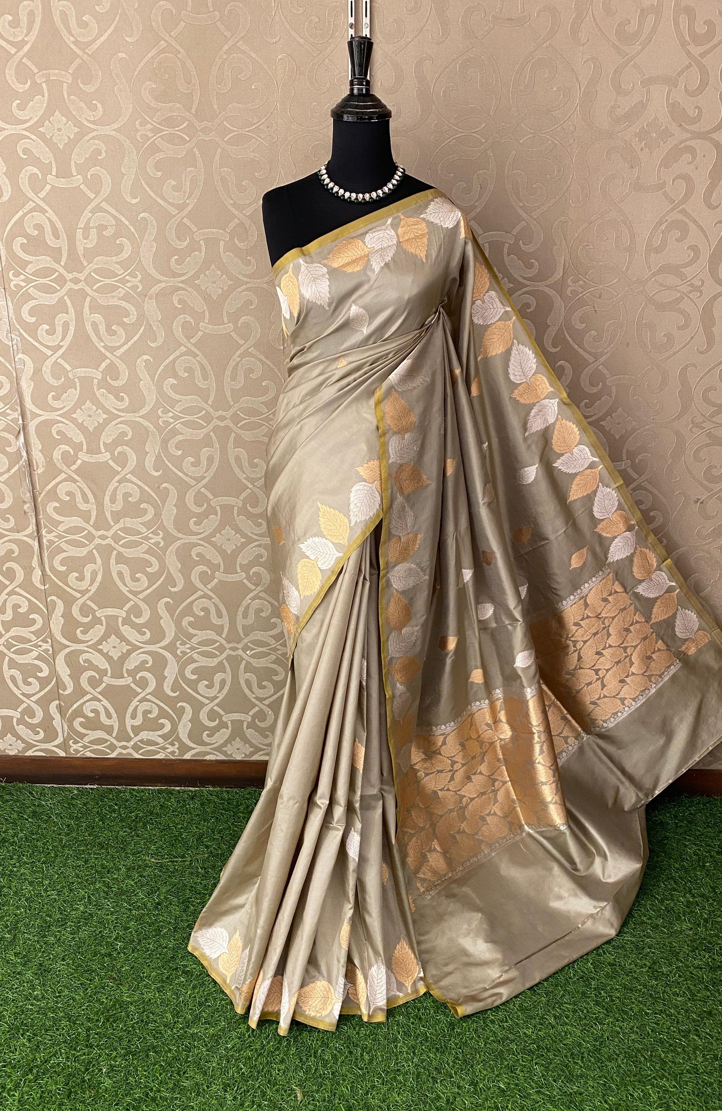 Grey Katan Banarasi Saree Hand Woven Work, With Unstiched Blouse
