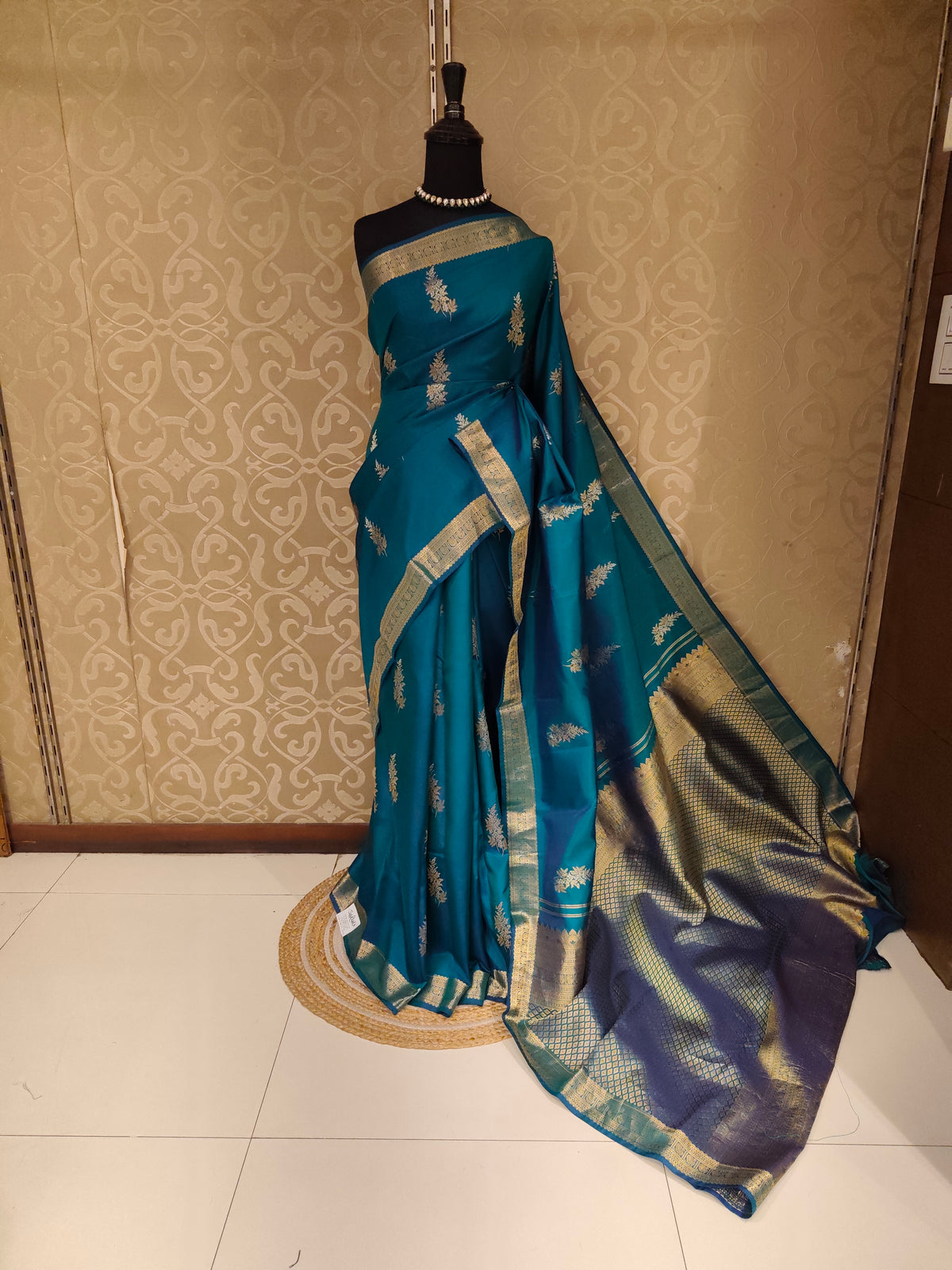 Royal Blue Pure Kanjeevaram Silk Saree, With Unstiched Blouse