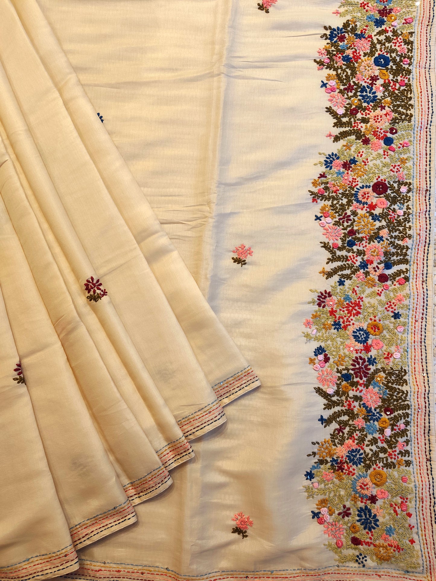 Off-White Semi Munga Silk French Knot Hand Embroidery Work Saree, With Unstiched Blouse