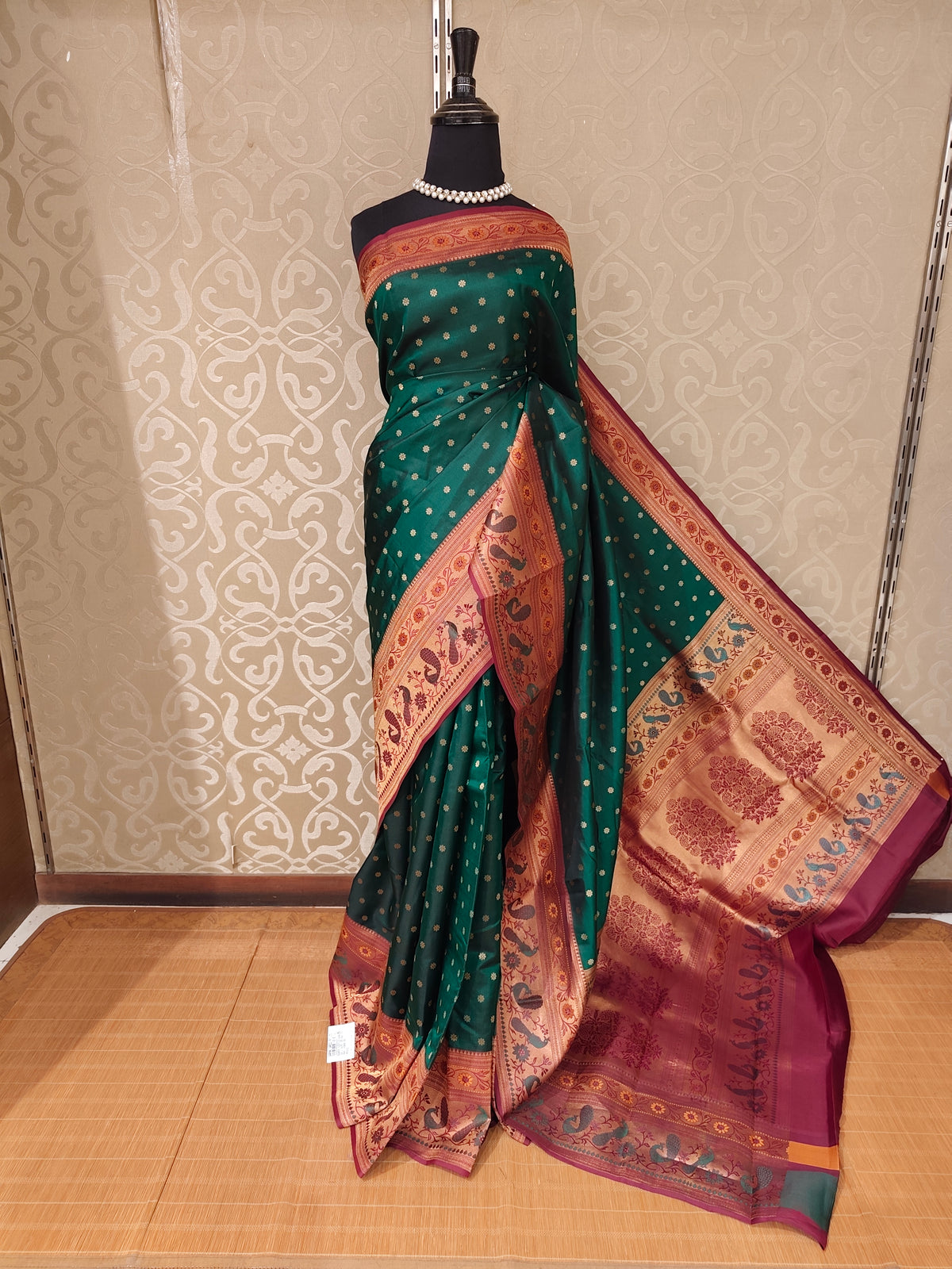 Bottle Green Pure Kanjeevaram Silk Saree, With Unstiched Blouse