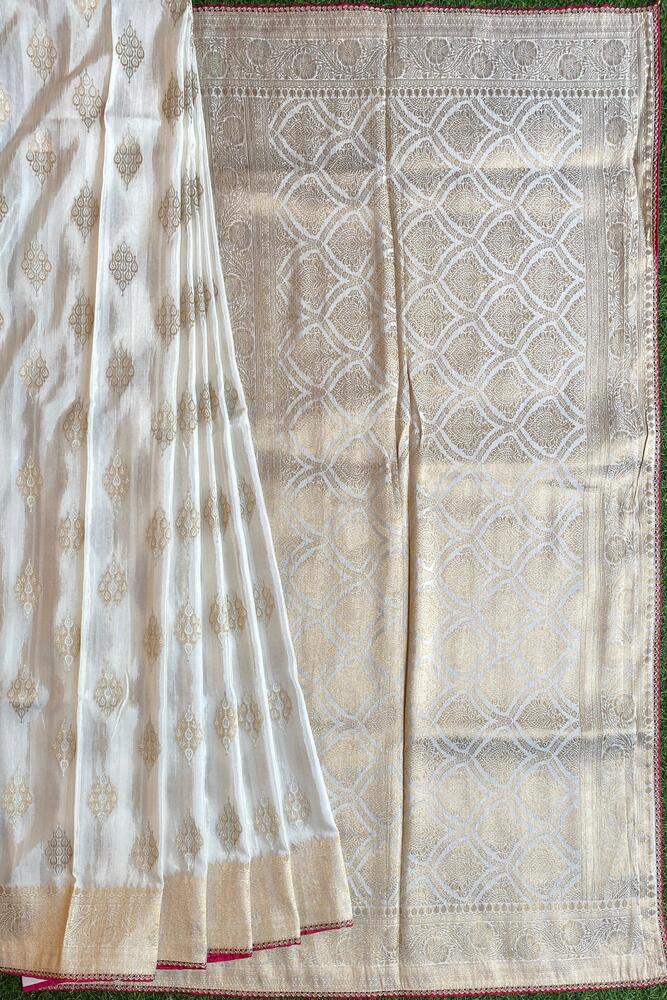 Off-White Gold Munga Khaddi Saree, With Unstiched Blouse