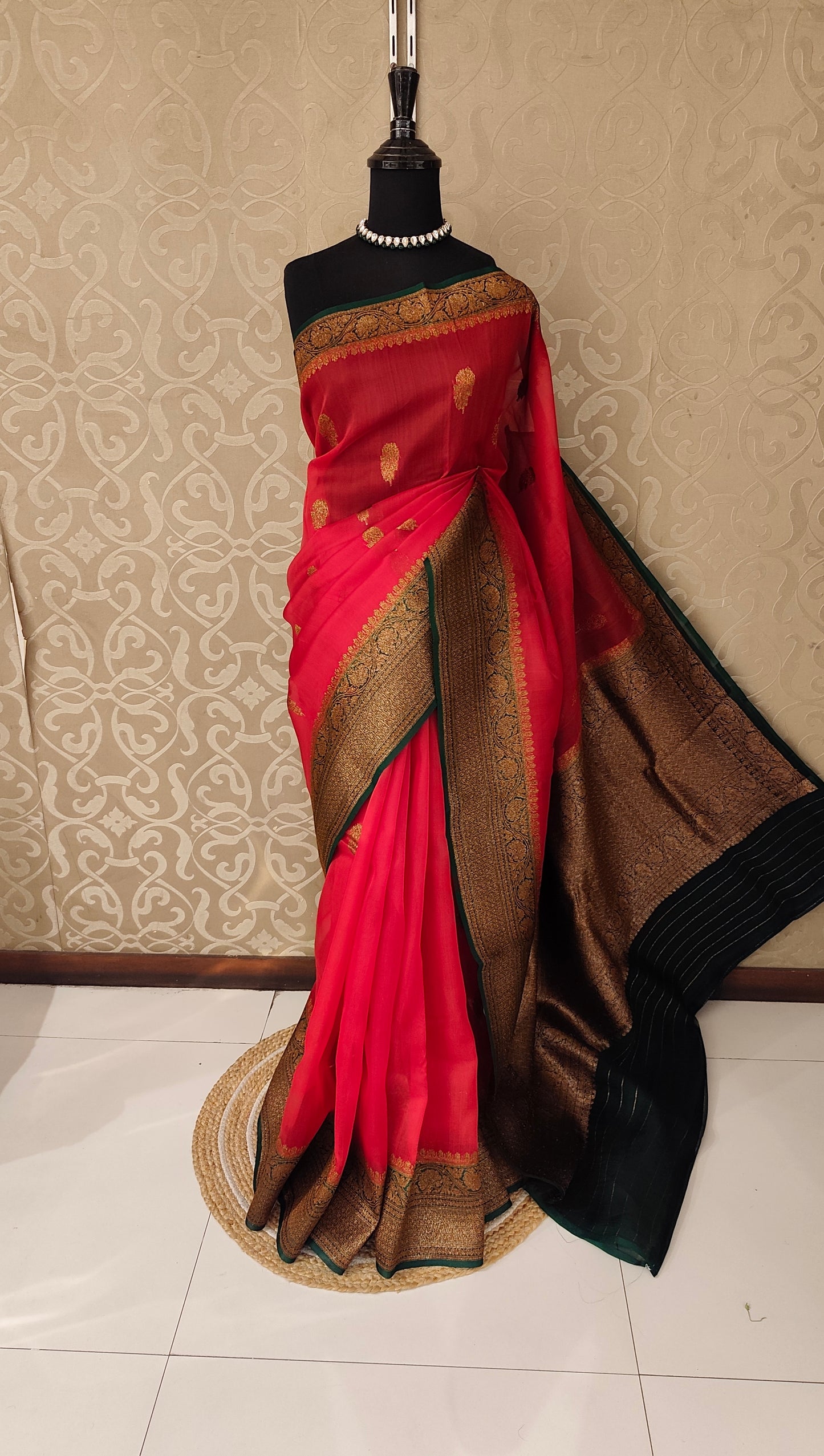 Red Kora Banarasi Silk Saree, With Unstiched Blouse