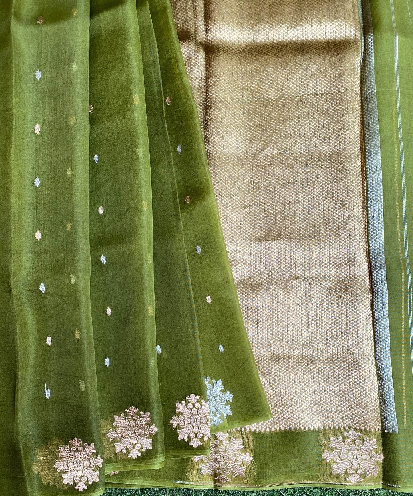 Green Kora Banarasi Silk Saree, With Unstiched Blouse