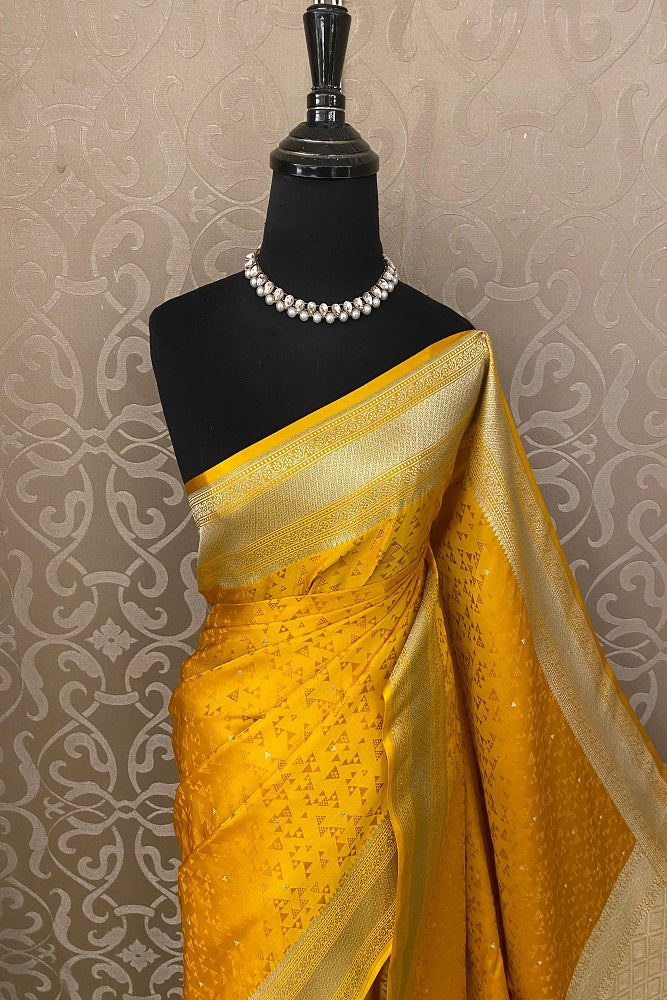 Mustard Yellow Tanchoi Silk Saree Self Weaving With Unstiched Blouse