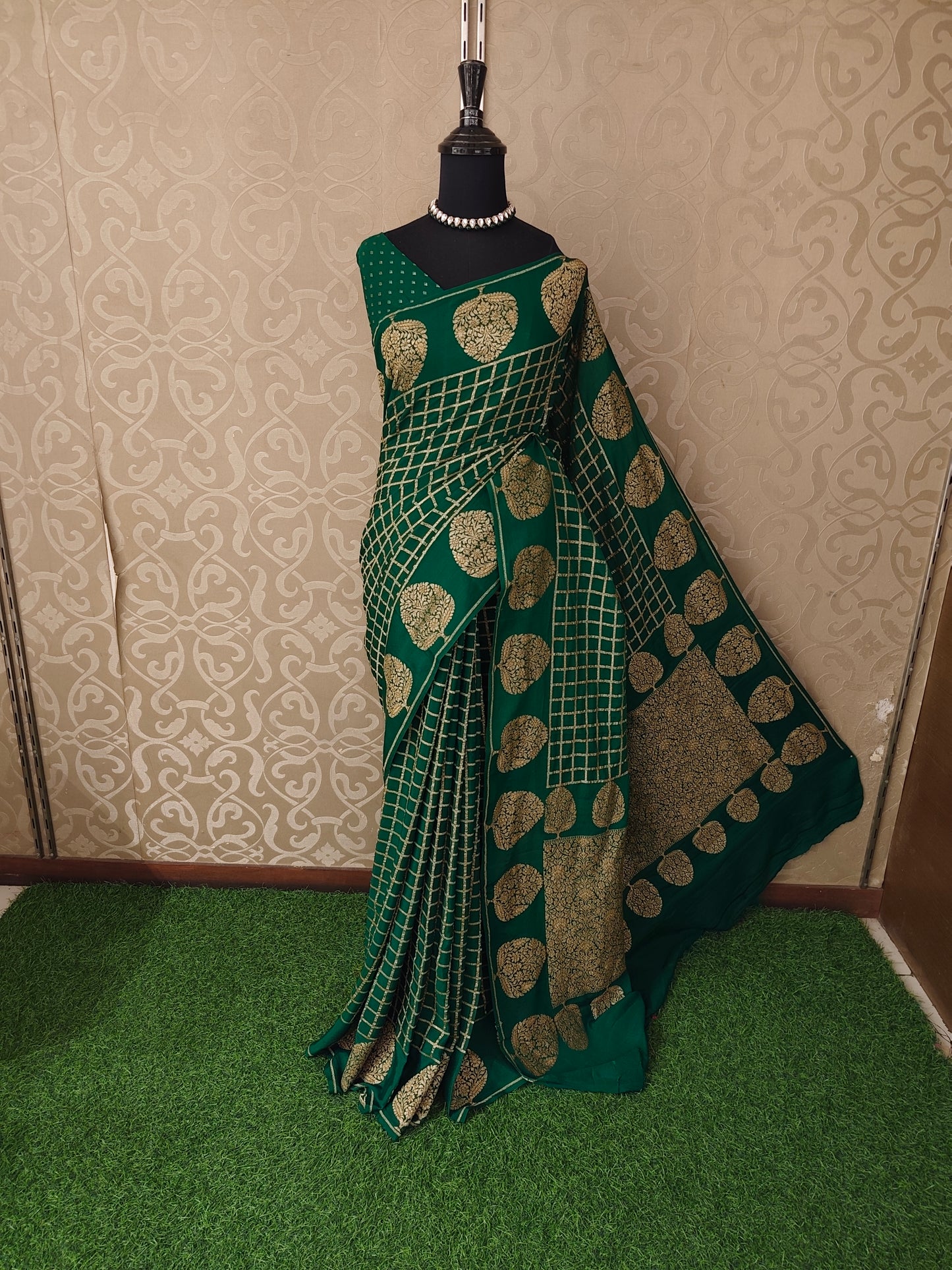 Deep Green Mysore Crepe Silk Banarasi Saree, With Unstiched Blouse