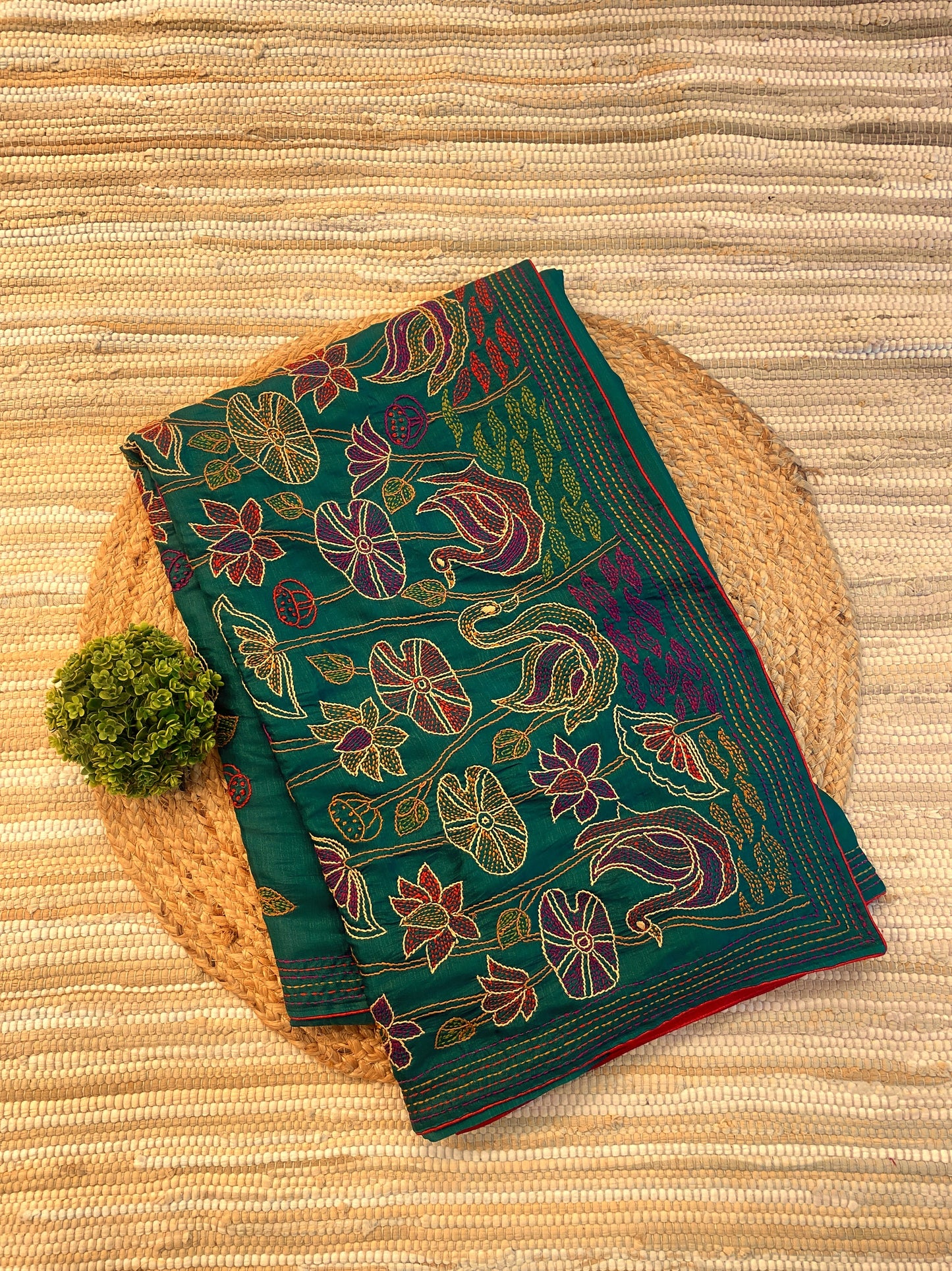 Deep Green Semi Munga Silk French Knot Hand Embroidery Work Saree, With Unstiched Blouse