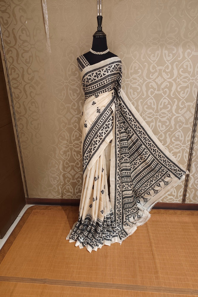 Off-White Tussar Embroidery Saree With Kantha Work Border, With Unstitched Blouse