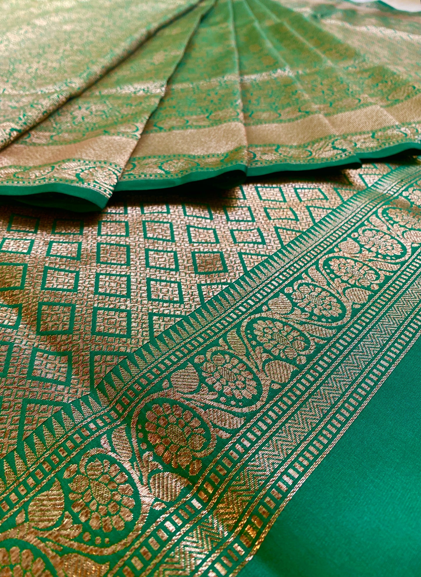 Deep Green Semi Katan Brocade Silk Saree, With Unstiched Blouse