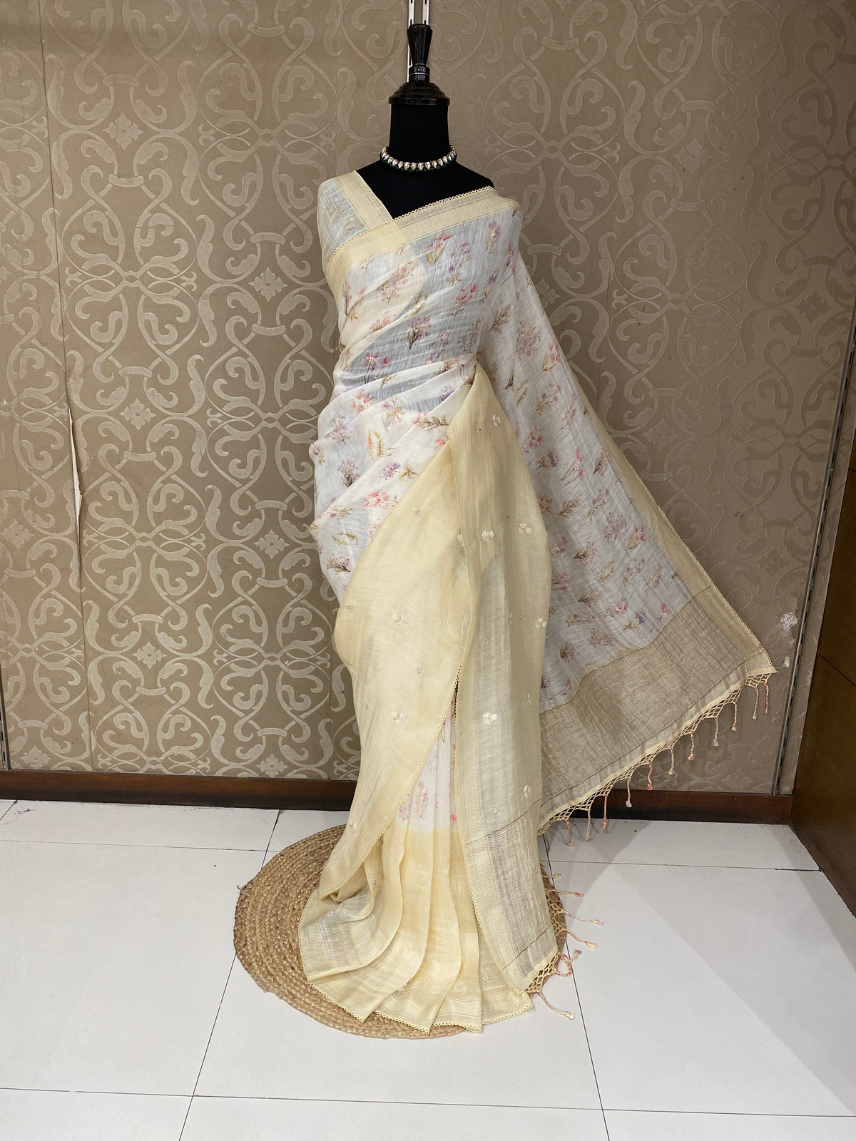 Off-White Linen Silk Saree Hand Embroidered Work, With Unstiched Blouse