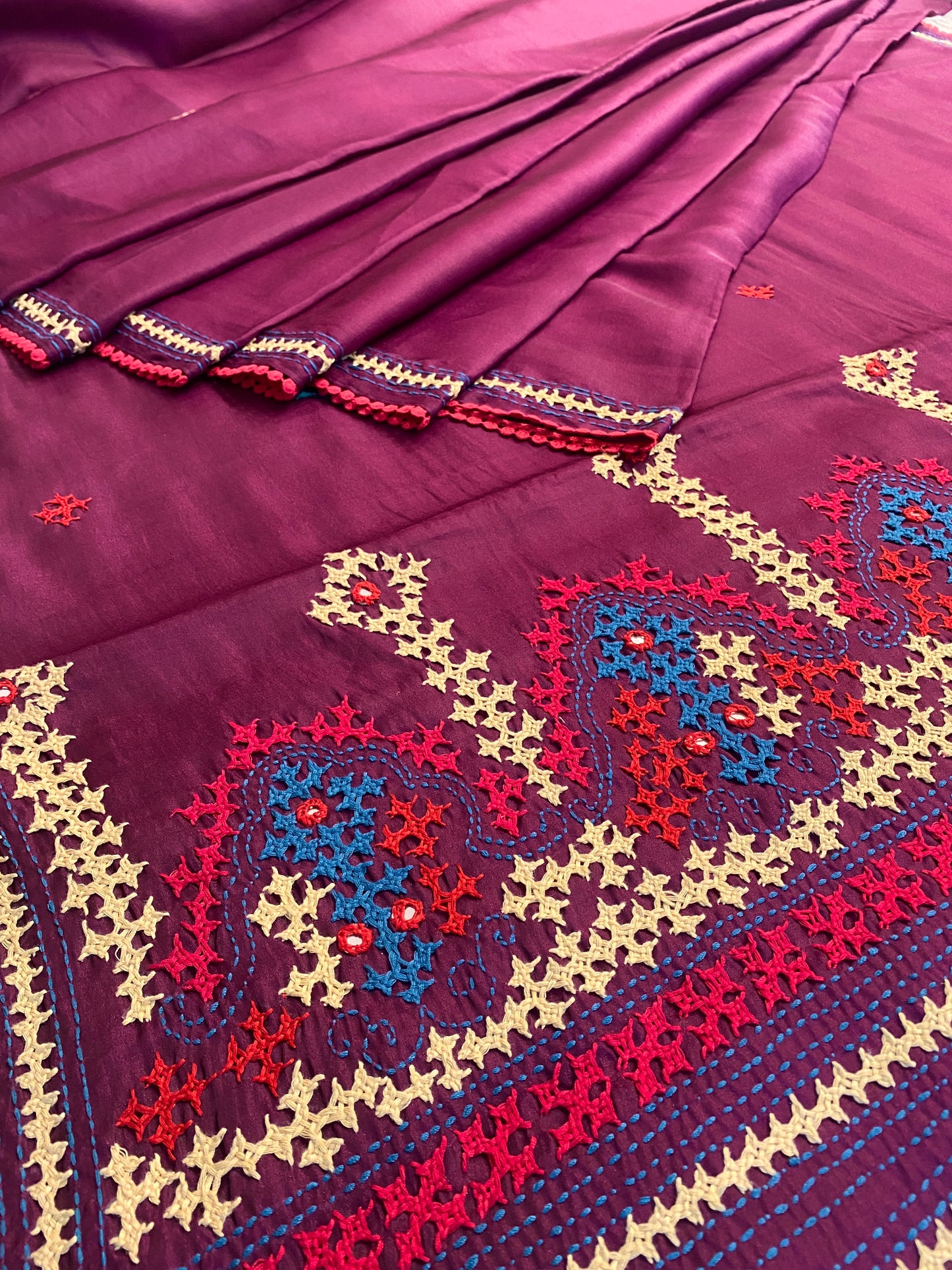Deep Purple Semi Munga Silk French Knot Hand Embroidery Work Saree, With Unstiched Blouse