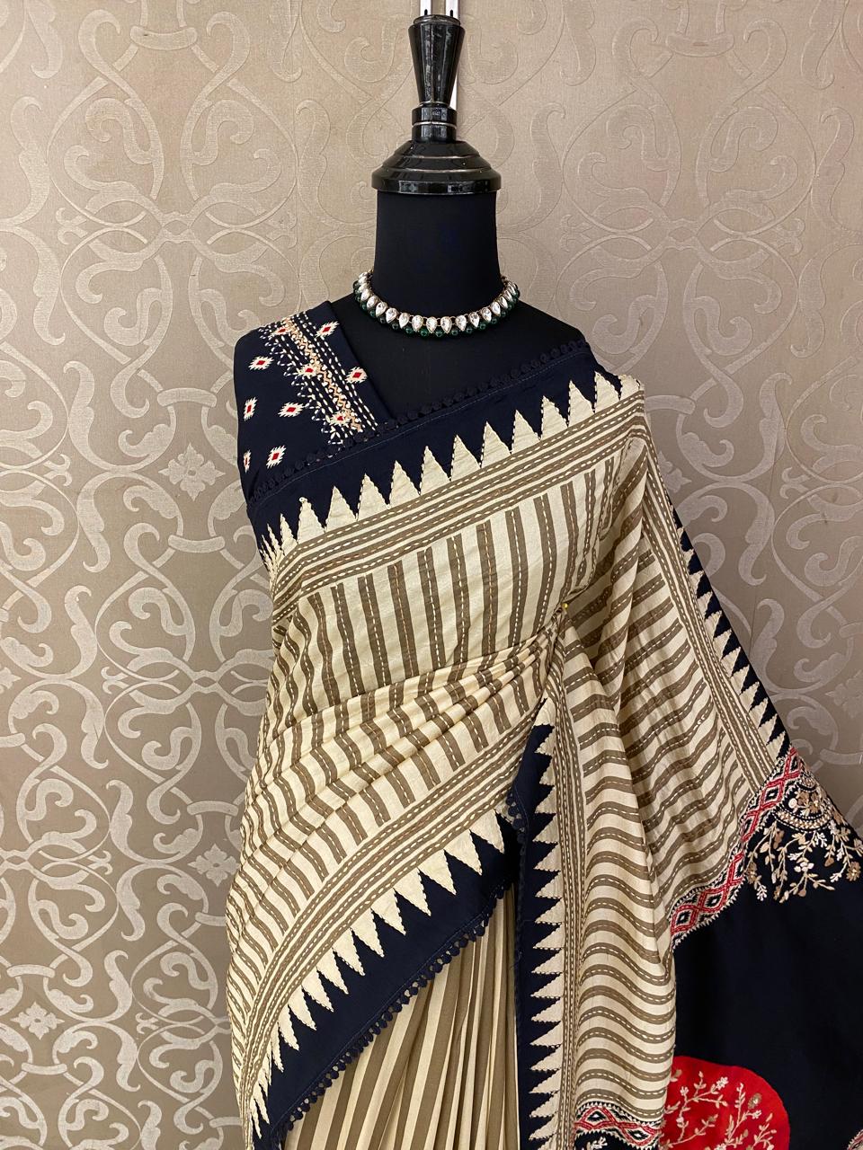 Beige Munga Silk Saree With Hand Embroidery Work, With Unstiched Blouse