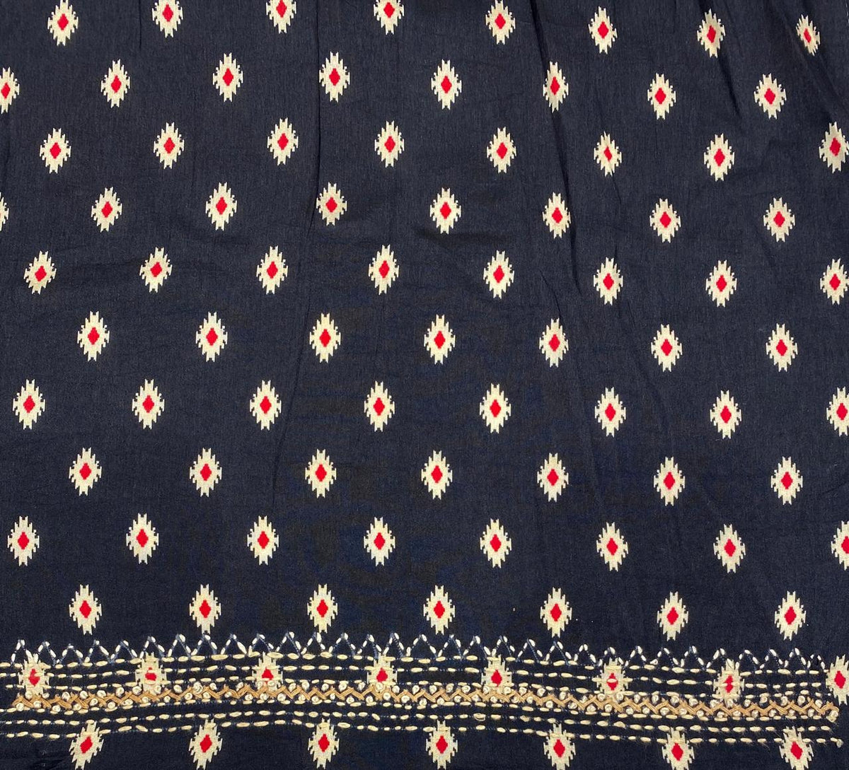 Beige Munga Silk Saree With Hand Embroidery Work, With Unstiched Blouse