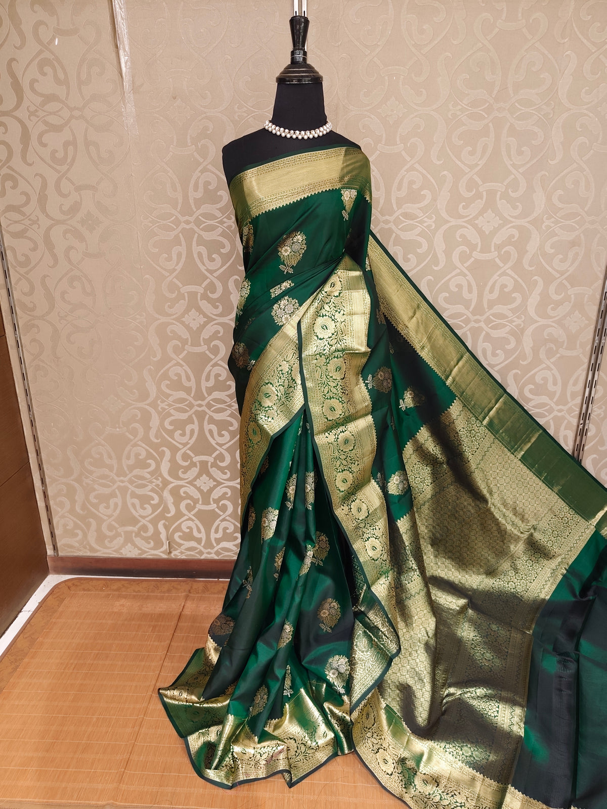 Forest Green Pure Kanjeevaram Silk Saree, With Unstiched Blouse