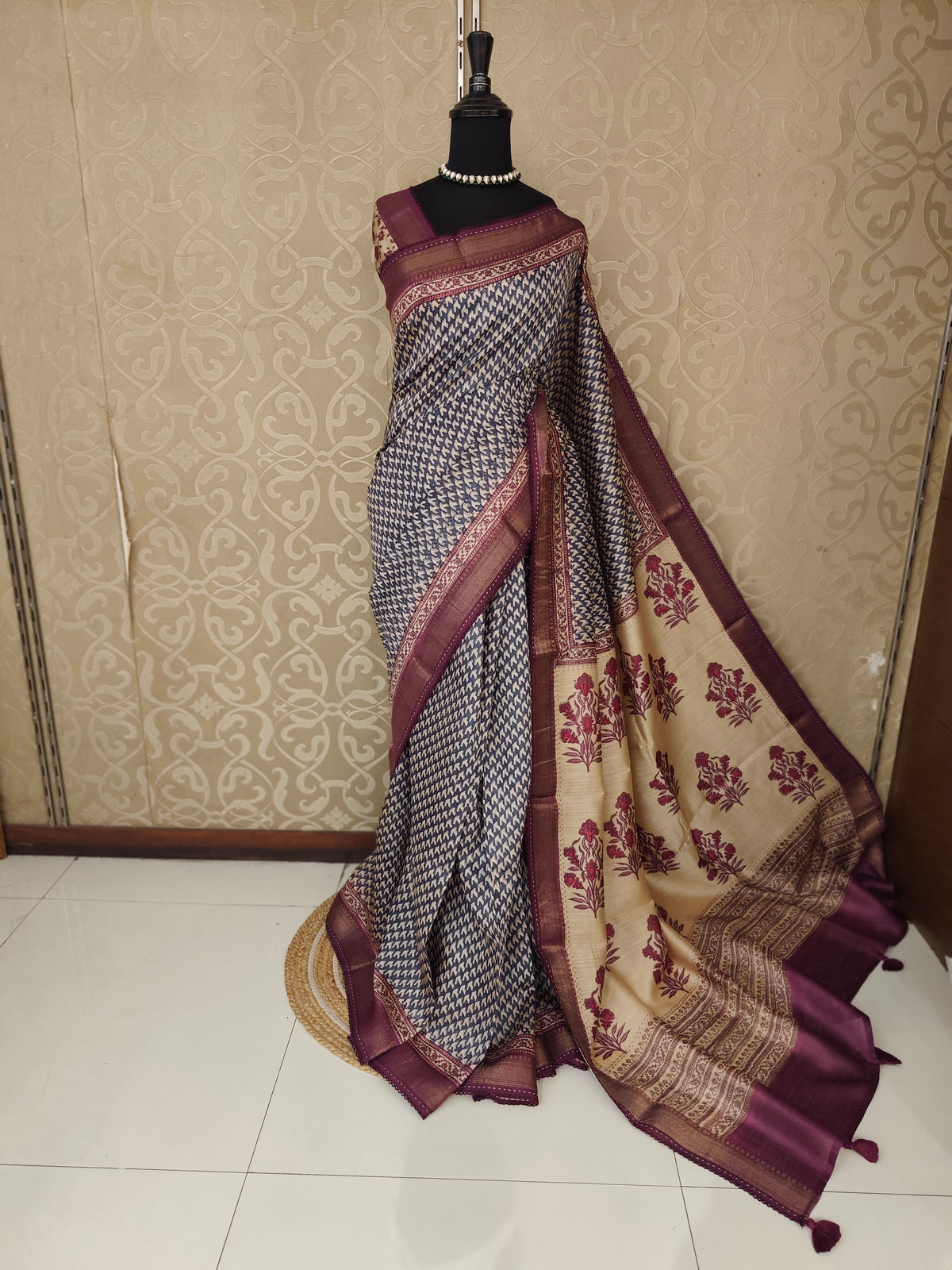 Blue Munga Silk Printed Saree With Kantha Work, With Unstich Blouse