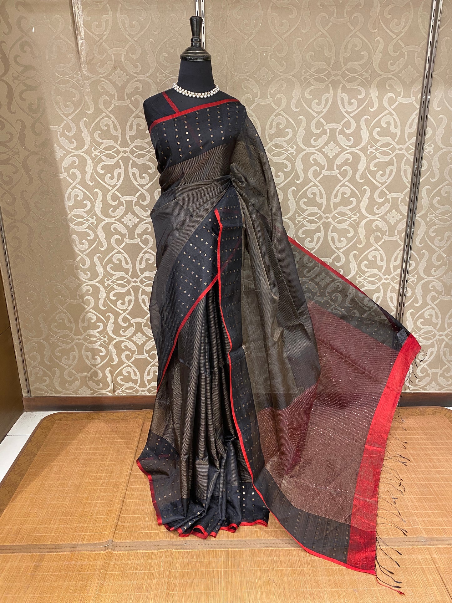 Black Handloom Silk Saree, With Unstiched Blouse
